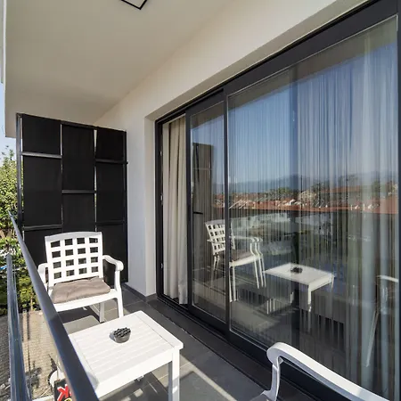 Otel Rooms365